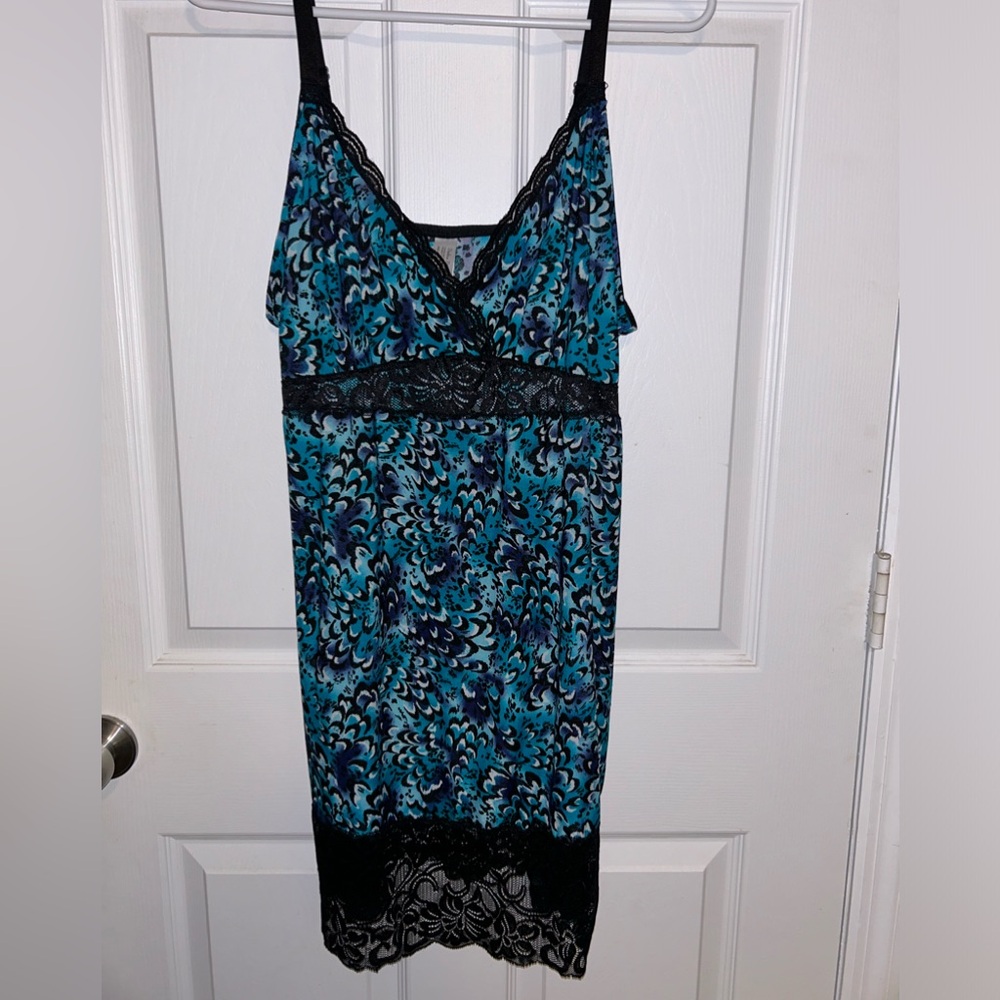 Delta Burke teal & black nightie/night gown